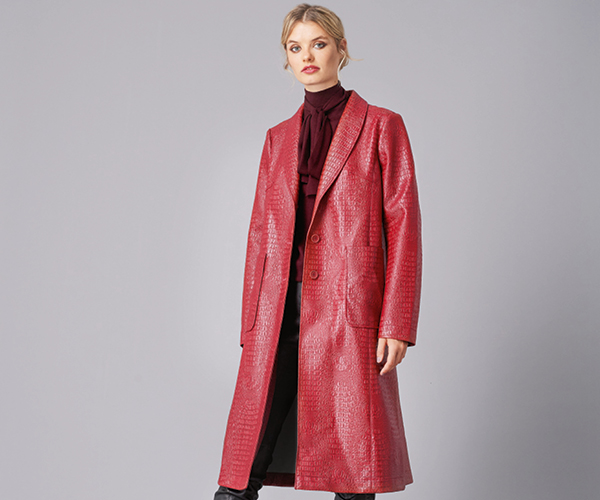Must-have : un manteau cool au design croco